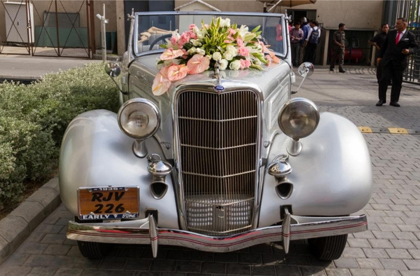 Ford V8 Early 1935 (Silver)